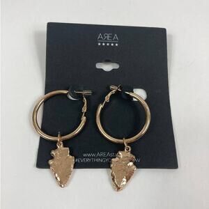 4/$25 NWT Area boho spear hoop earrings